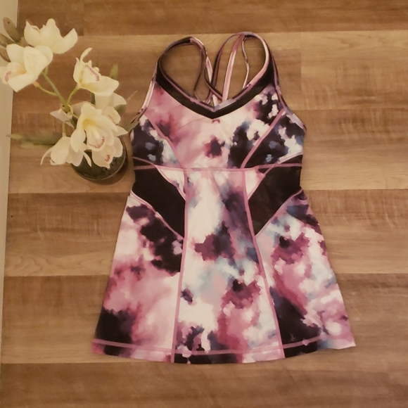 Lululemon tie die workout tank - Picture 2 of 5